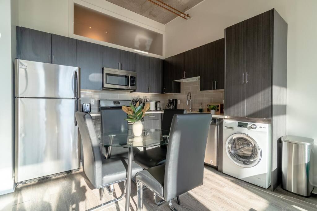 Spacious 2Br Vacation Rental With City View, Optional Parking And Gym Near Mccormick Place & Downtown Chicago Attractions Extérieur photo