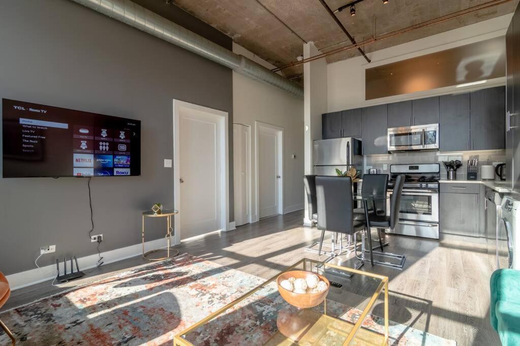 Spacious 2Br Vacation Rental With City View, Optional Parking And Gym Near Mccormick Place & Downtown Chicago Attractions Extérieur photo