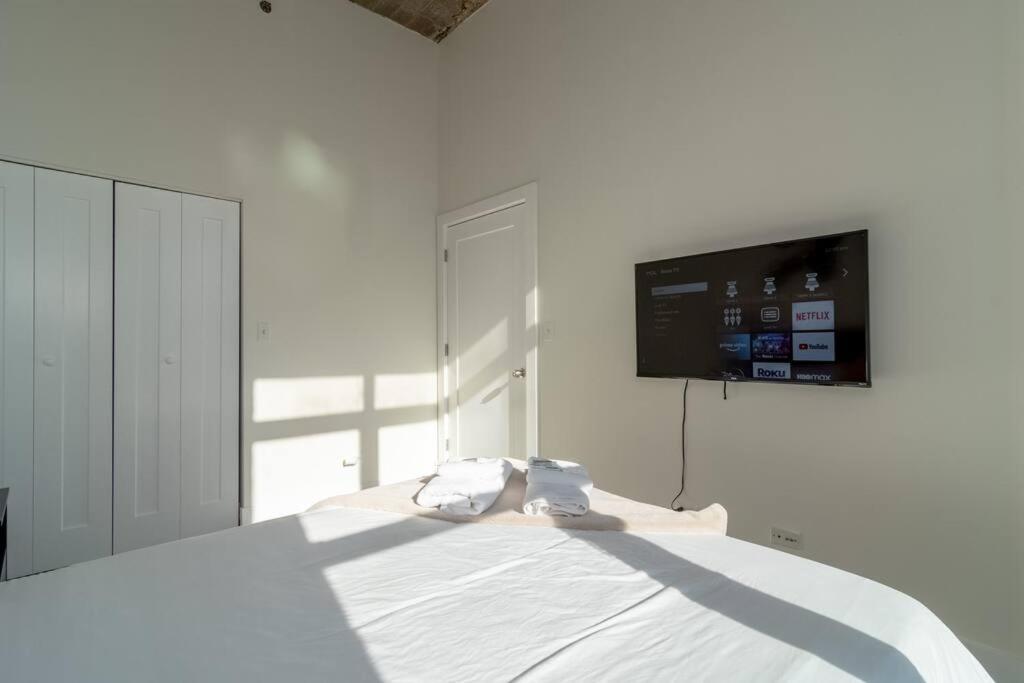 Spacious 2Br Vacation Rental With City View, Optional Parking And Gym Near Mccormick Place & Downtown Chicago Attractions Extérieur photo