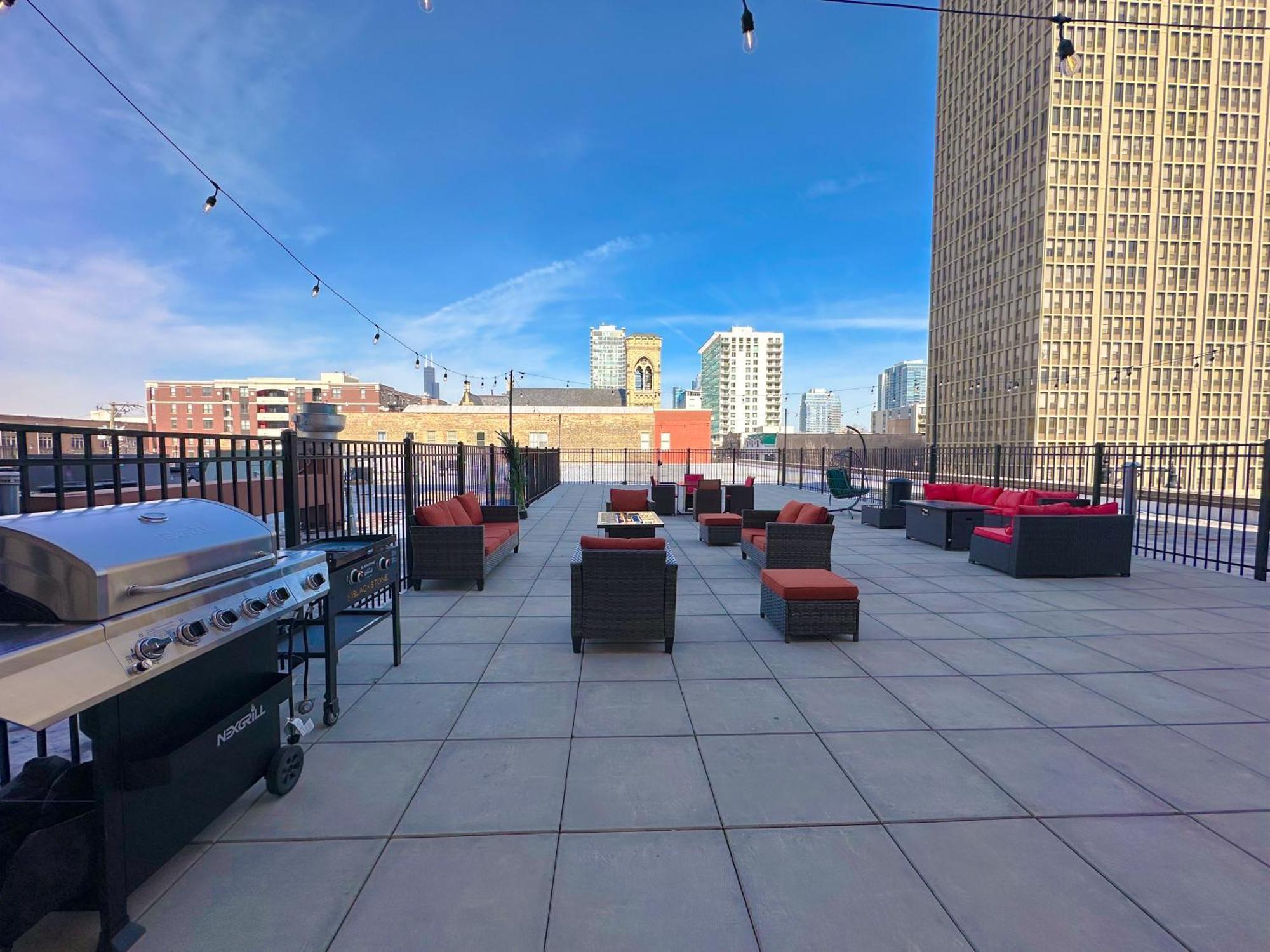 Spacious 2Br Vacation Rental With City View, Optional Parking And Gym Near Mccormick Place & Downtown Chicago Attractions Extérieur photo