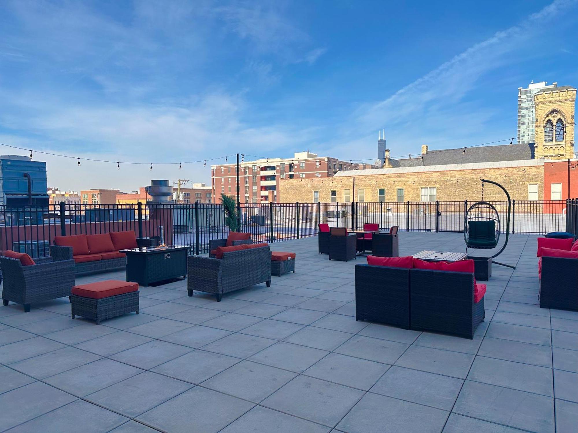 Spacious 2Br Vacation Rental With City View, Optional Parking And Gym Near Mccormick Place & Downtown Chicago Attractions Extérieur photo